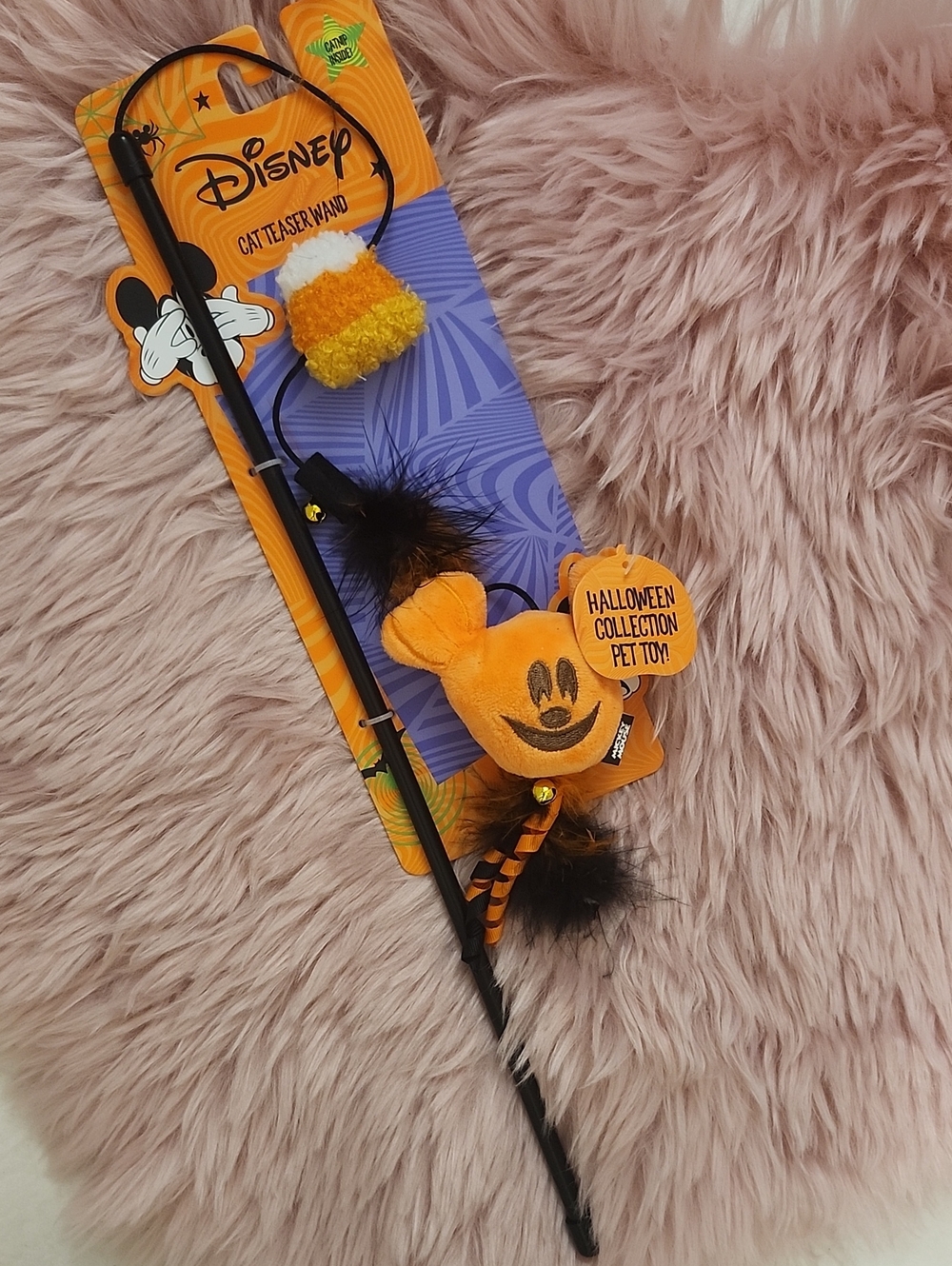 Brand New DISNEY HOLIDAY INSPIRED TEASER Cat Toy